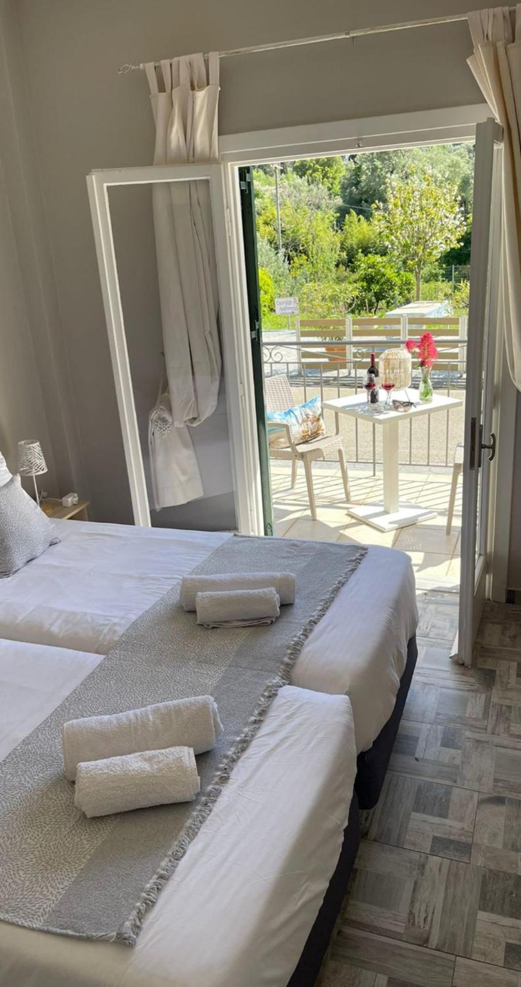Georgia'S Apartments, Ipsos Corfu Luaran gambar